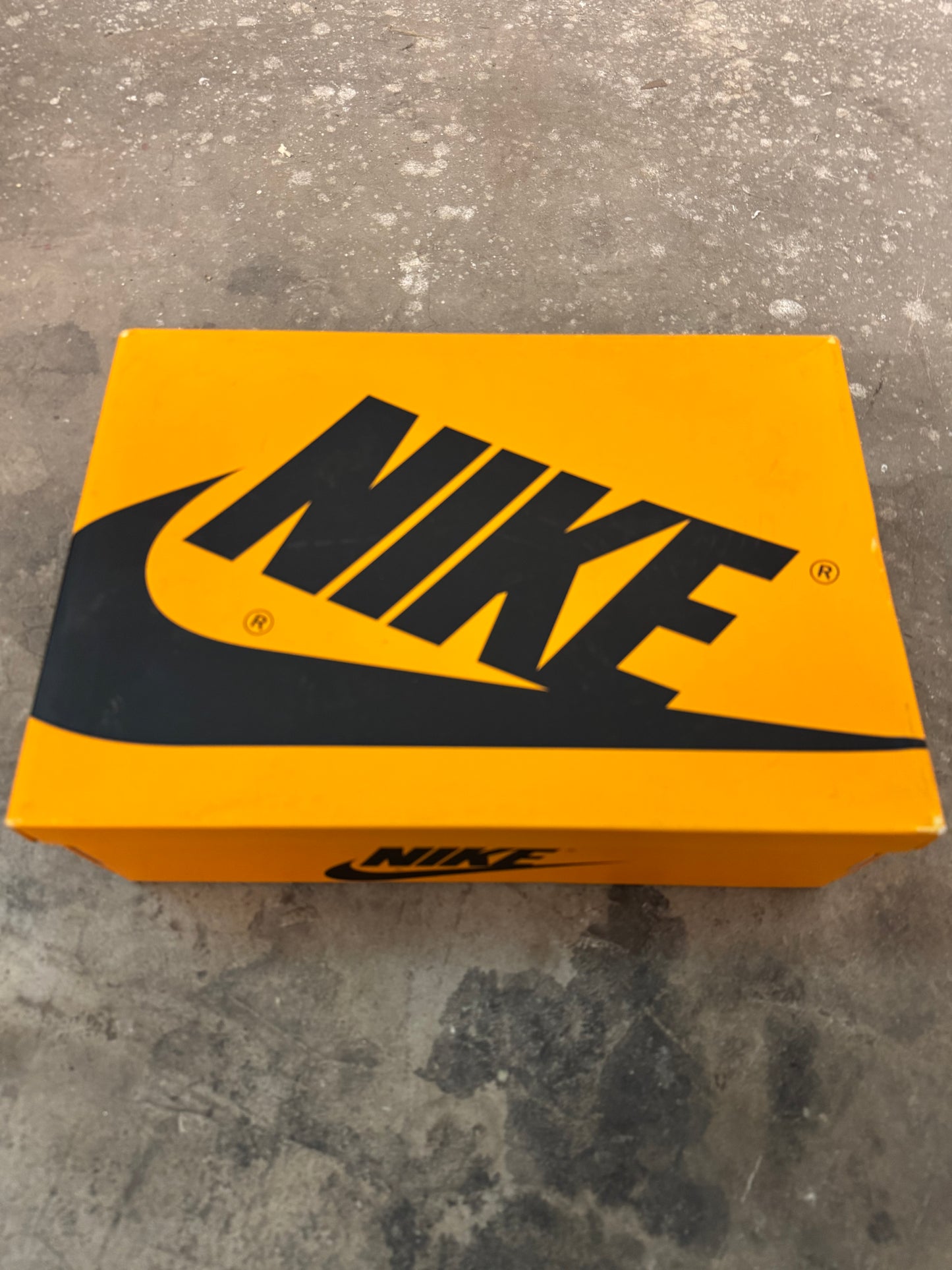 Jordan 1 High Taxi (45,5)