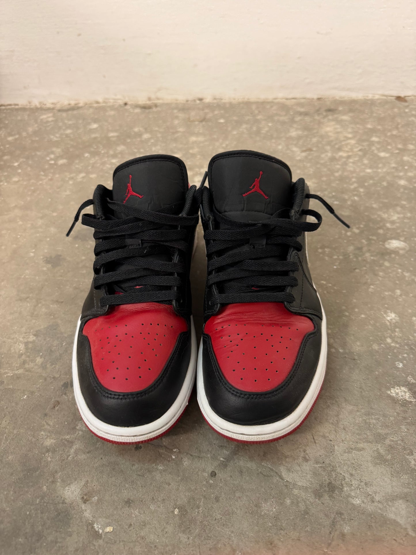 Jordan 1 Low Alternate Bred Toe (43)