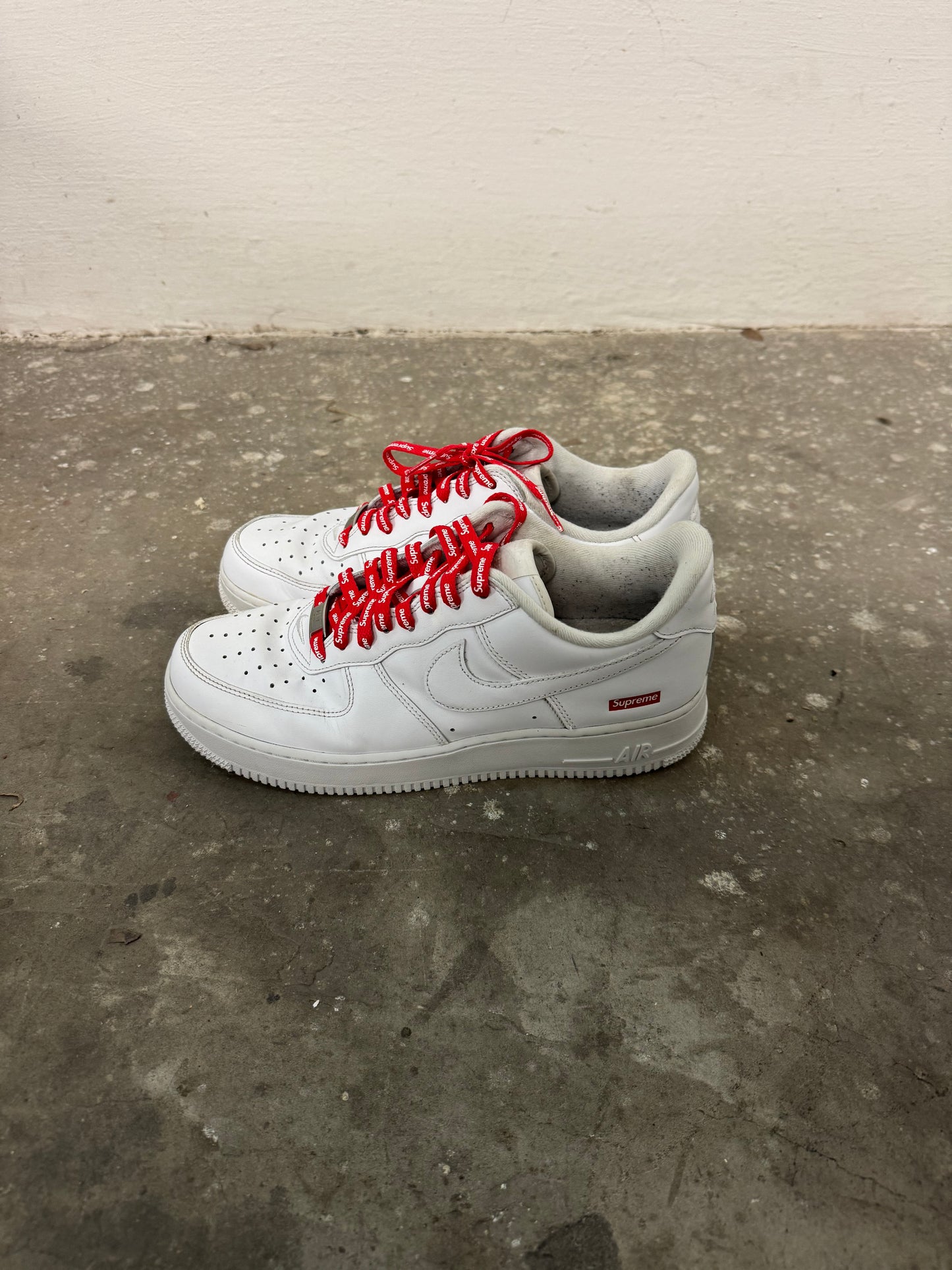 Nike Air Force 1 Supreme White (42,5)