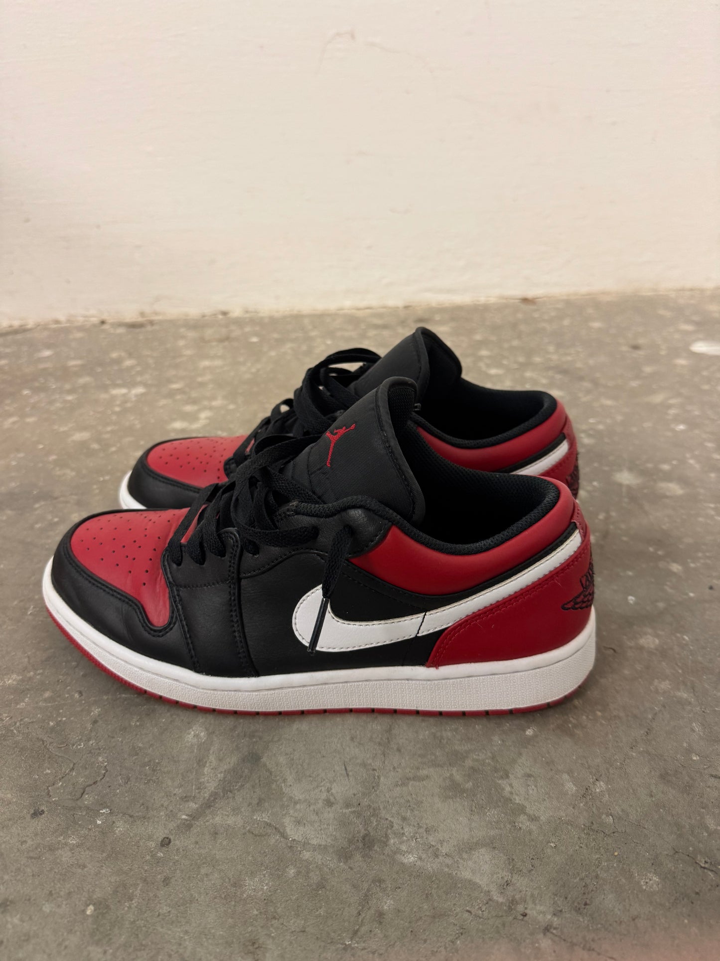 Jordan 1 Low Alternate Bred Toe (43)