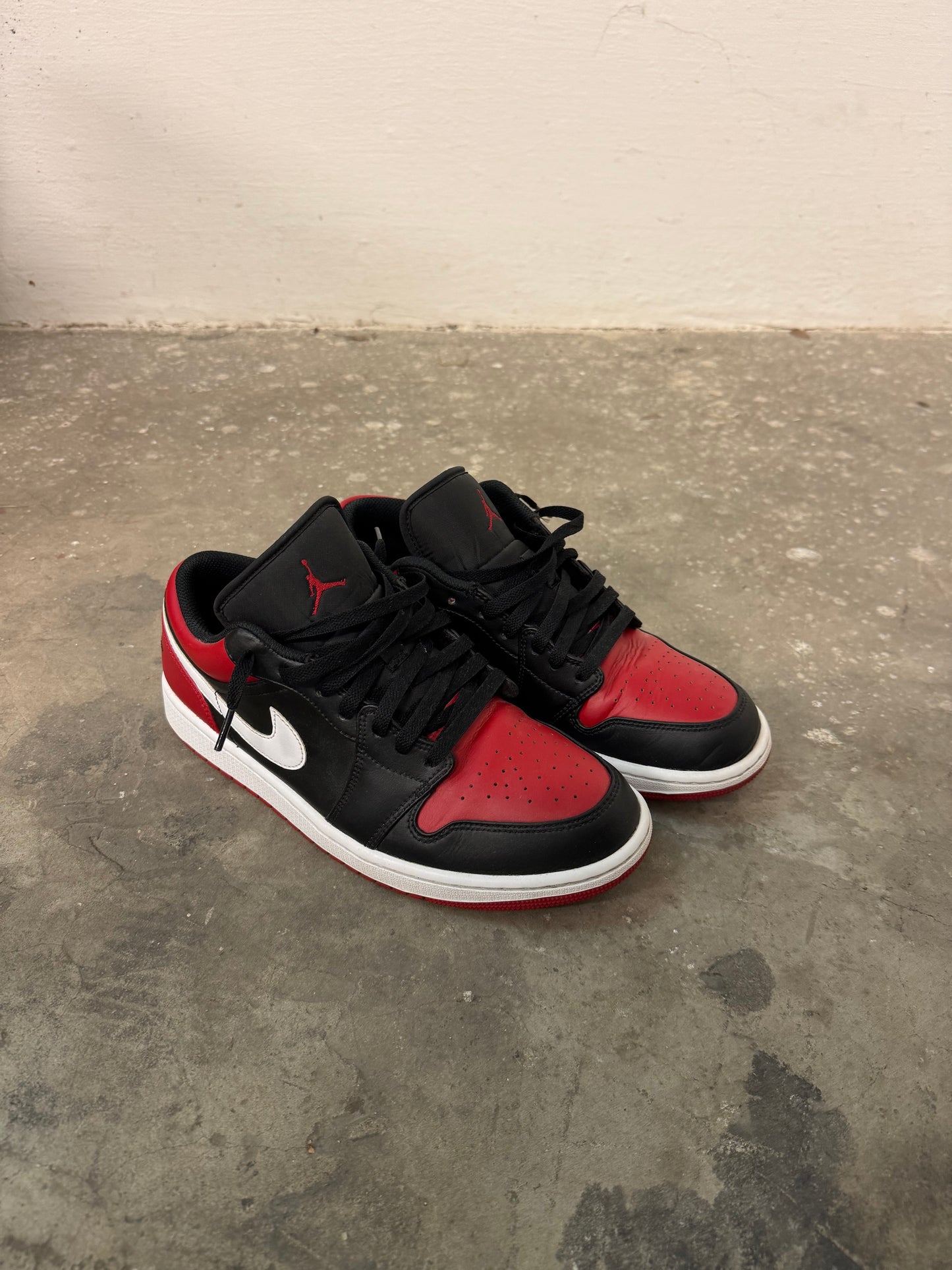 Jordan 1 Low Alternate Bred Toe (43)