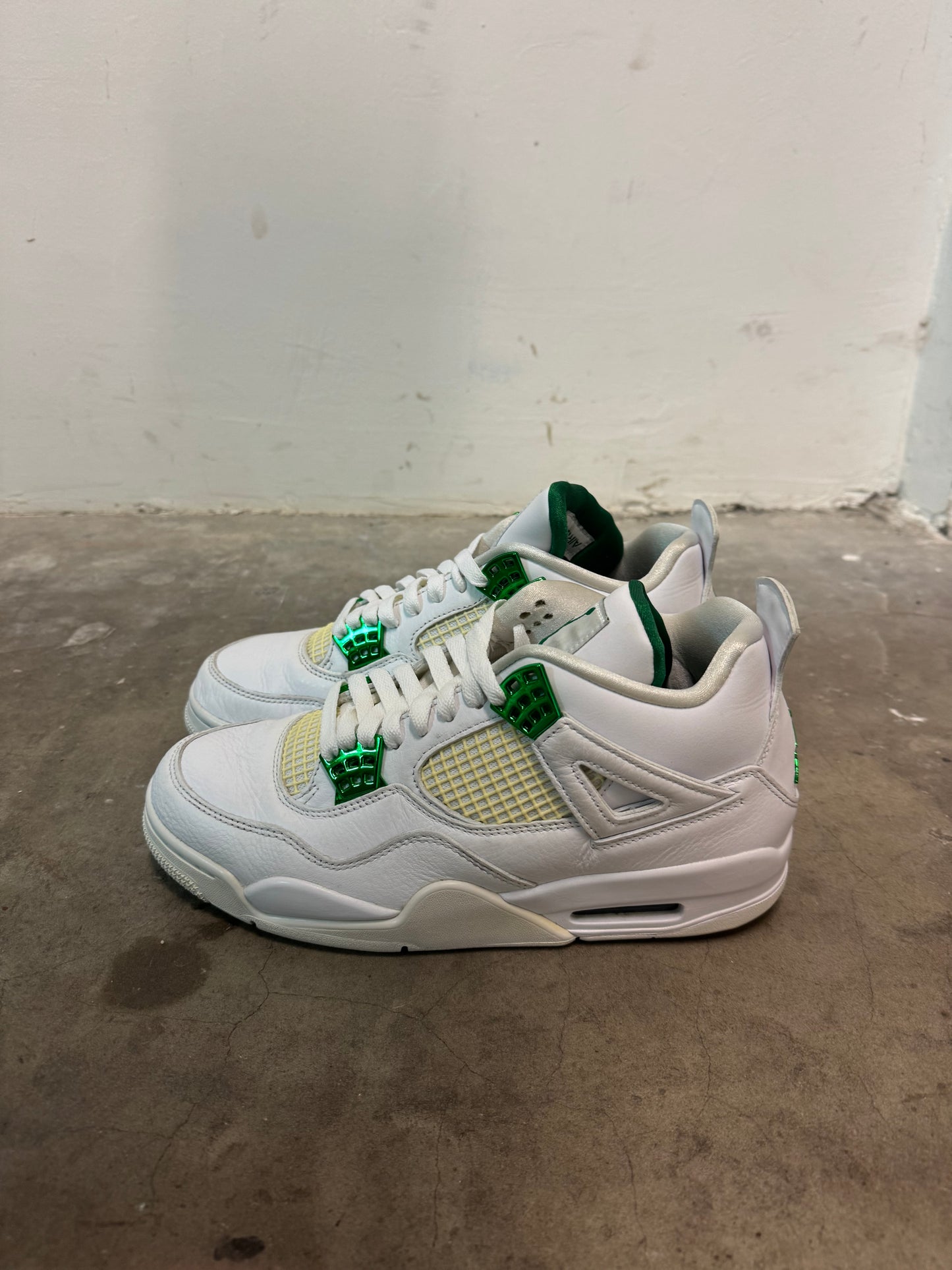 Jordan 4 Metallic Green (42,5)