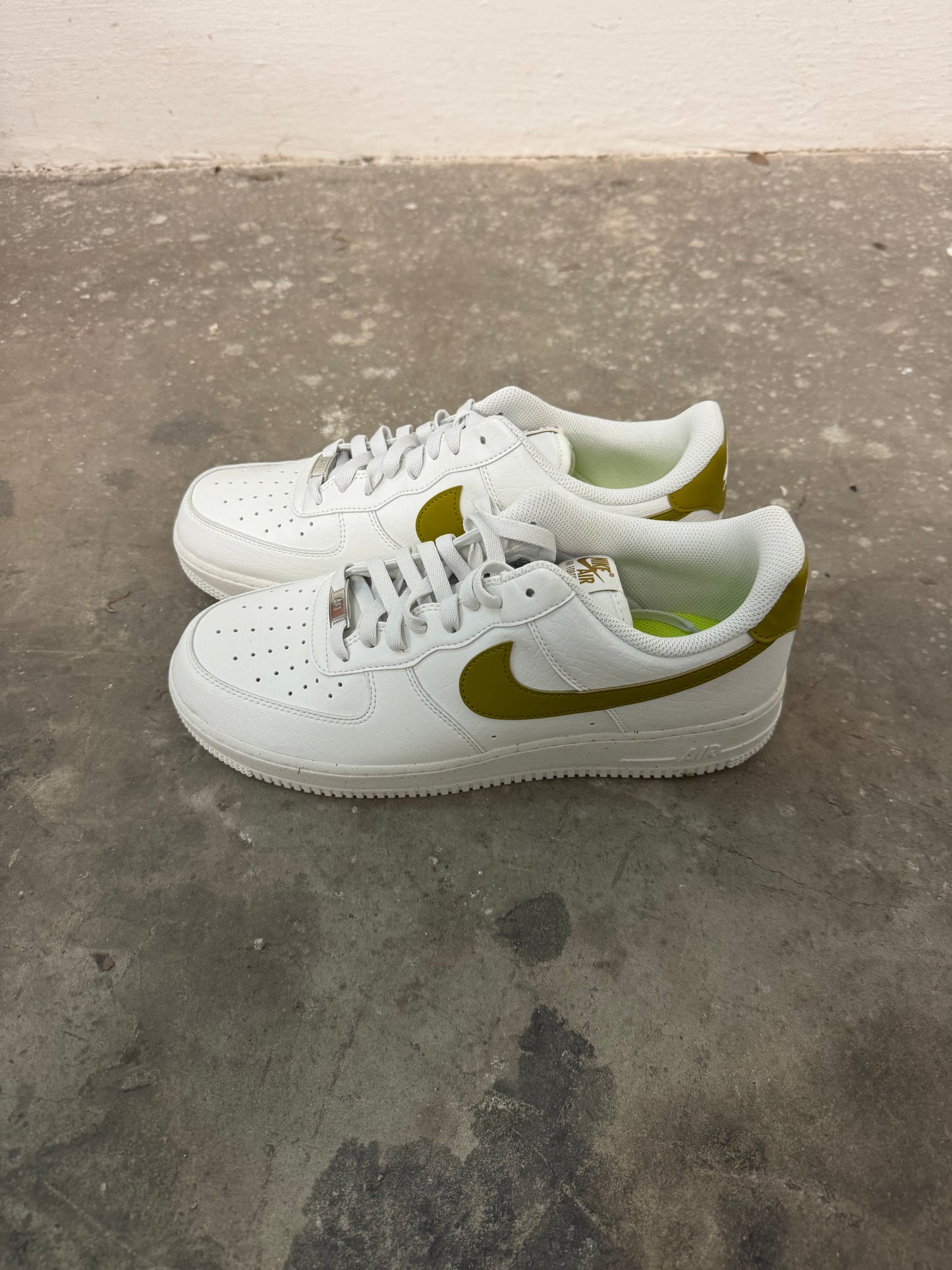 Nike Air Force 1 Next Nature Summit White Bronzine (42 / 44,5)